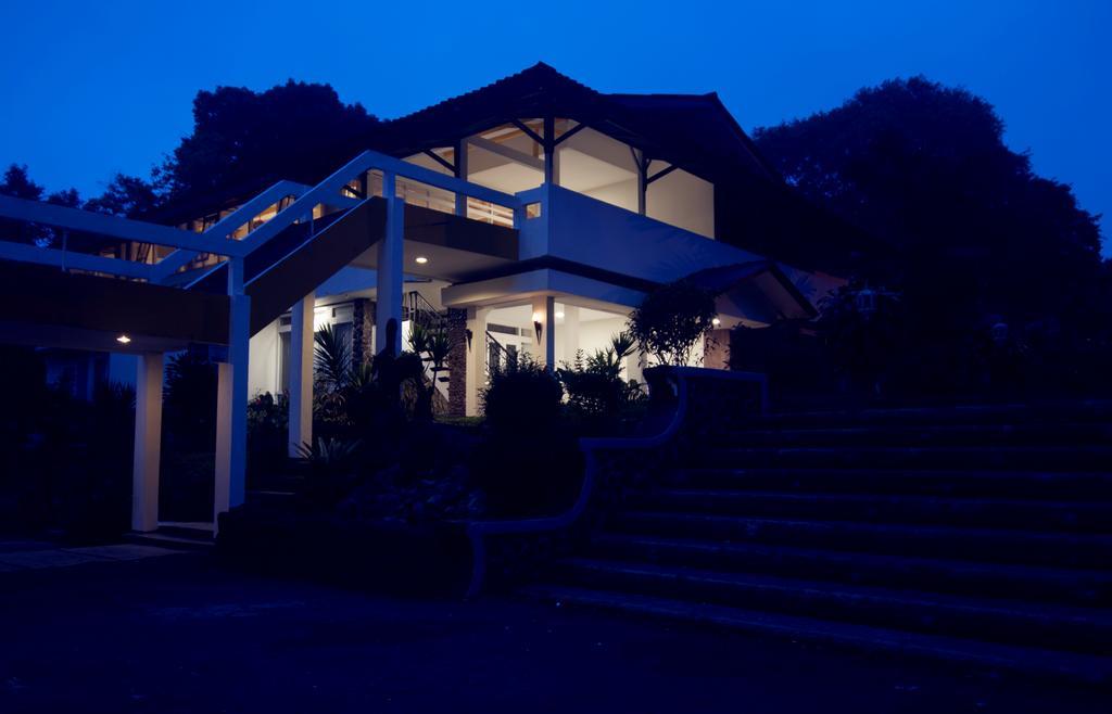 Selabintana Conference Resort Sukabumi Bagian luar foto