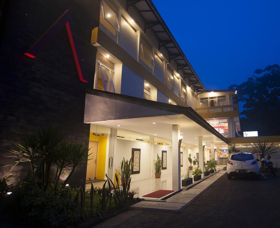 Selabintana Conference Resort Sukabumi Bagian luar foto